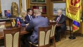 Сергей Миронов провел встречу с представителями Молодежного парламента при Госдуме