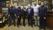 Сергей Миронов провел встречу с представителями Молодежного парламента ДНР