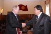 Торага Жогорку Кенеша встретился с Чрезвычайным и Полномочным Послом Соединенного Королевства