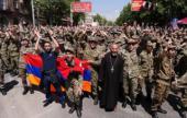 Уряд Вірменії відправлений у відставку, опозиція вимагає перевибори